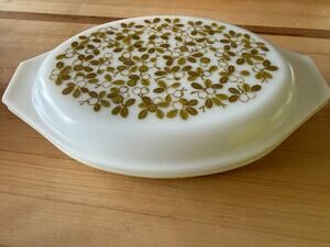 Vintage Pyrex Verde Green Olive Divided Casserole Dish 1.5 Quart 073